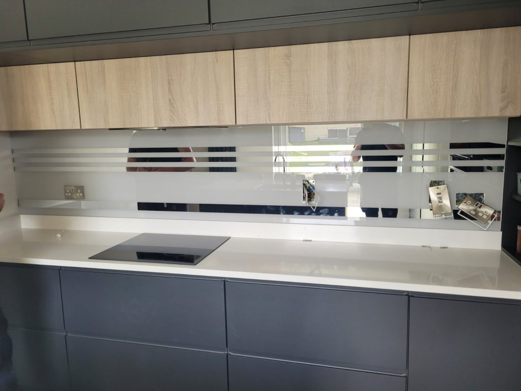 Mirror Stripes Backsplash 2