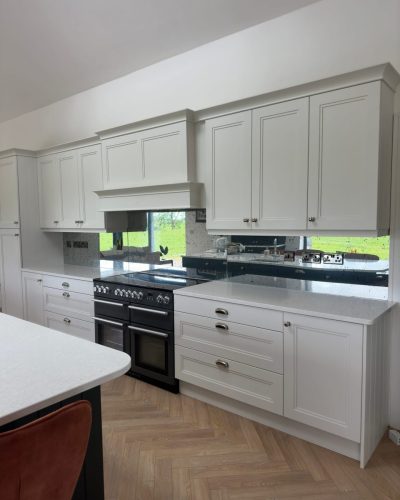 Mirror-splashback-kitchen-glass