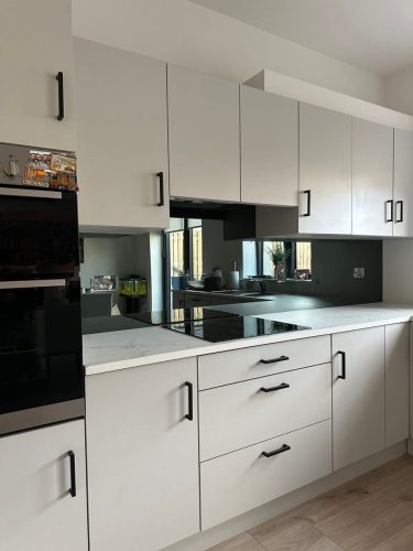 Tinted-Mirror-backsplash