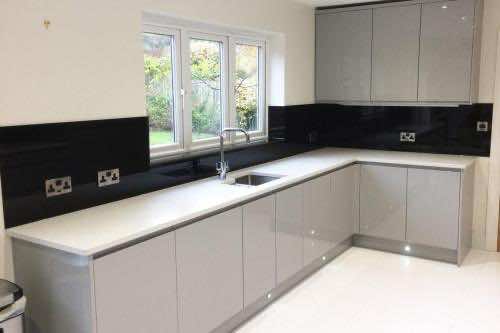 Jet-Black-Glass-Splashback-min-1