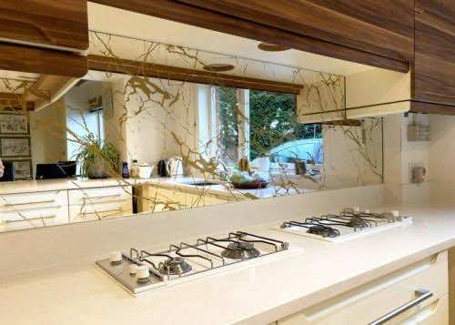 gold-marble-pattern-mirror